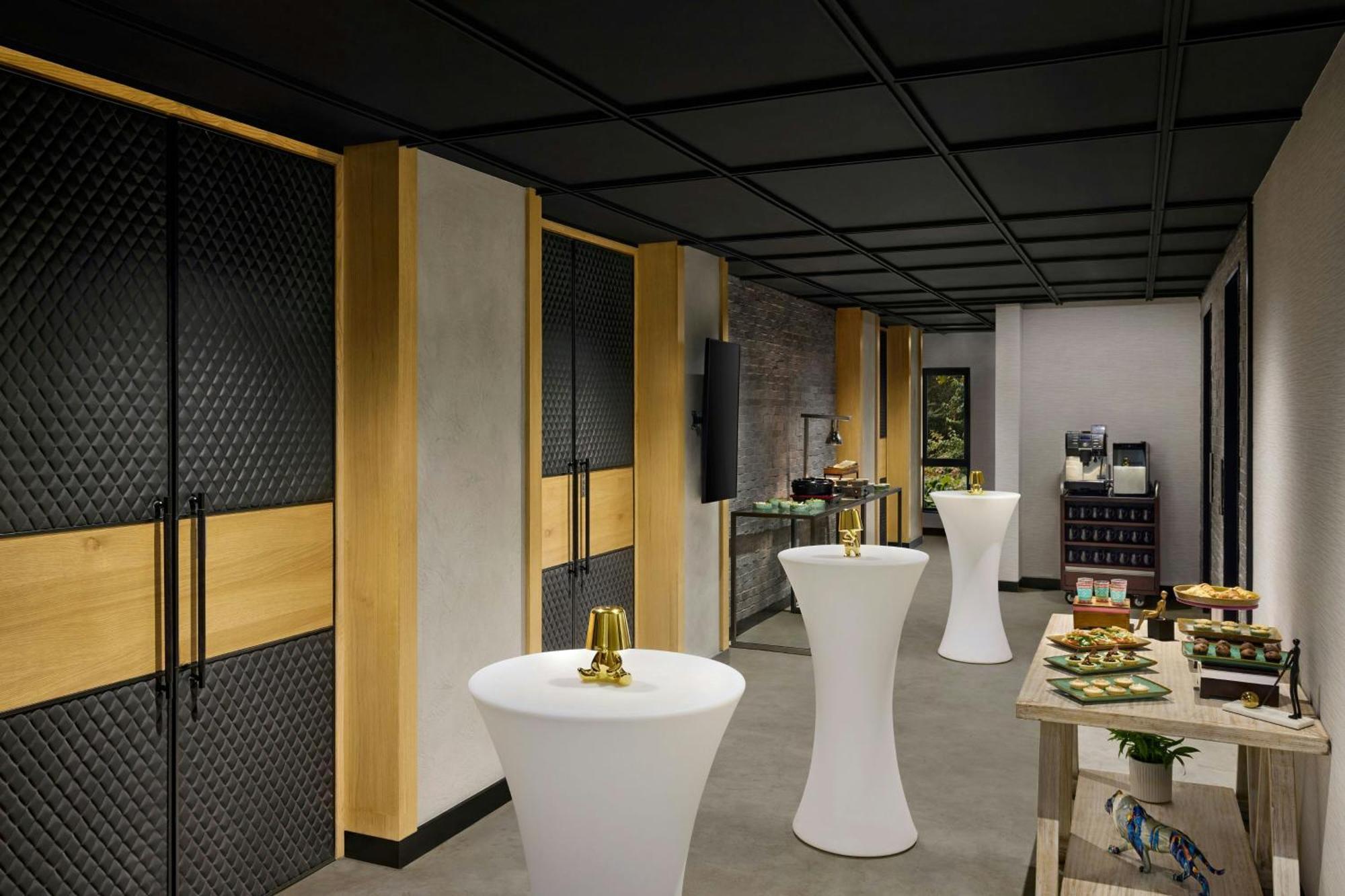 Moxy Mumbai Andheri West Εξωτερικό φωτογραφία